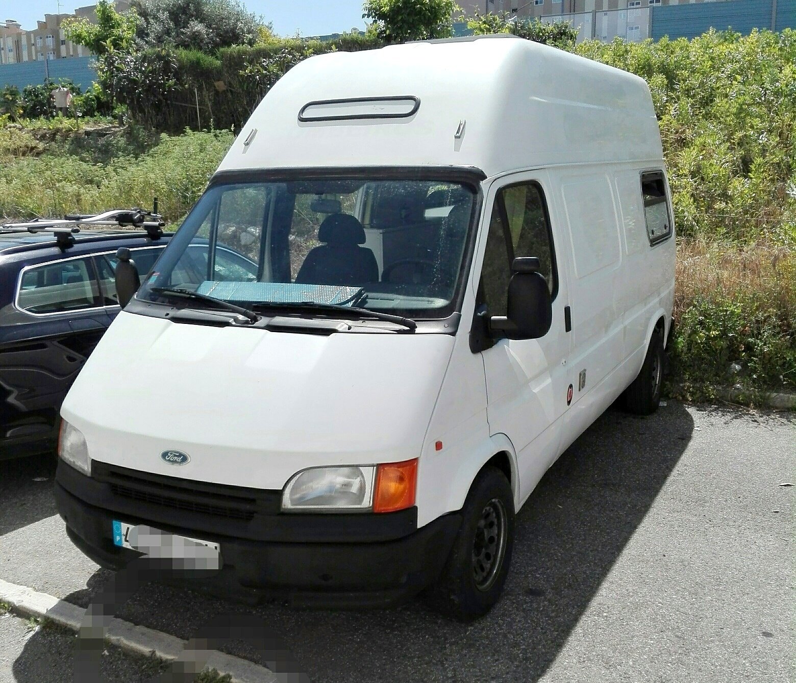 Rental Converted Van Lisboa Ford Transit 100l 1995 Yescapa